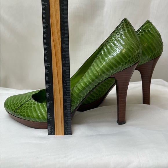SOLD- Y2K Lauren Ralph Lauren Green Snake Print Leather Platform Heels Size 7 - Picture 3 of 3